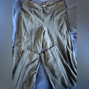 Grey Leggings with pockets